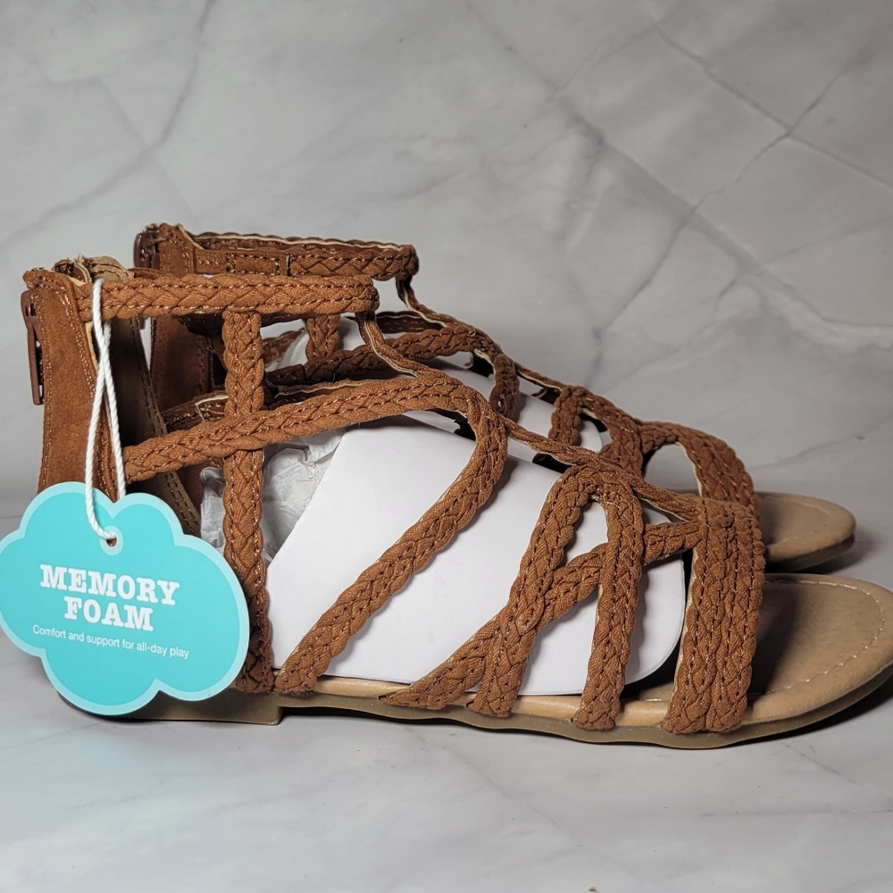 So Memory Foam Color Cognac Girls Size 1,2,3,4 sandal